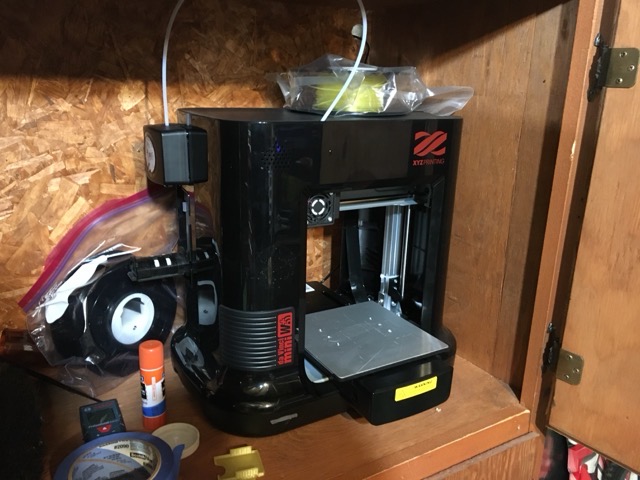 My first 3D printer: an XYZPrinting da Vinci Mini W+. (2020)